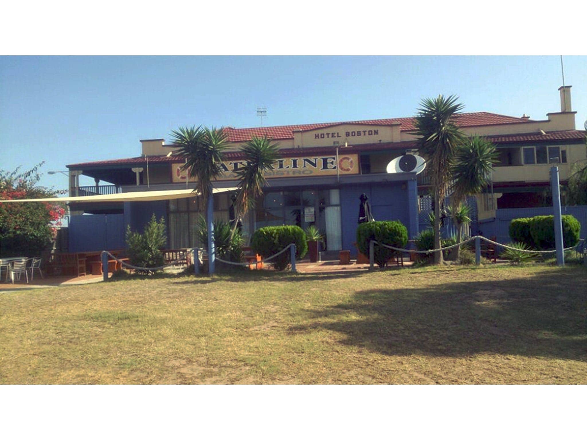 Entrance to Hotel Boston